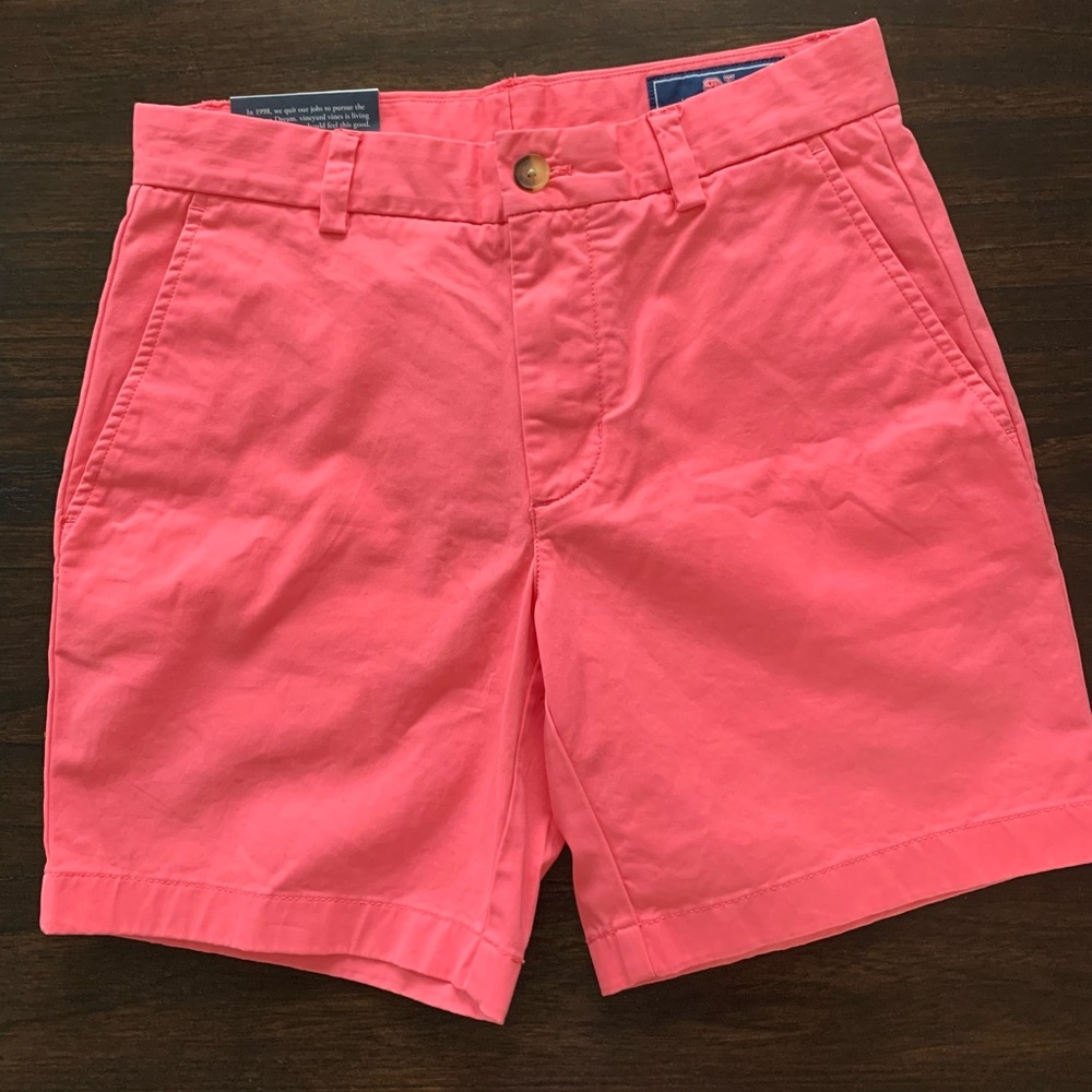 Vineyard Vines men’s shorts, size 28, NWT